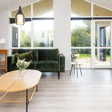 Holiday home Holiday Lxxxiv